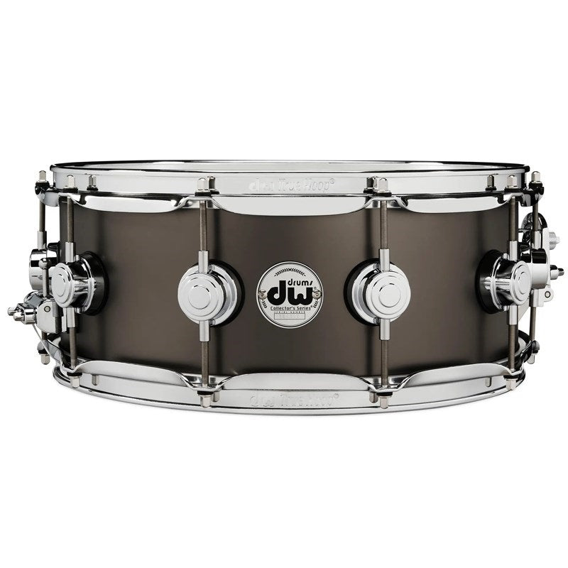 DRVD5514SVCBK_[Collector's_Satin_Black_over_Brass_Snare_14''x5_5'']_01