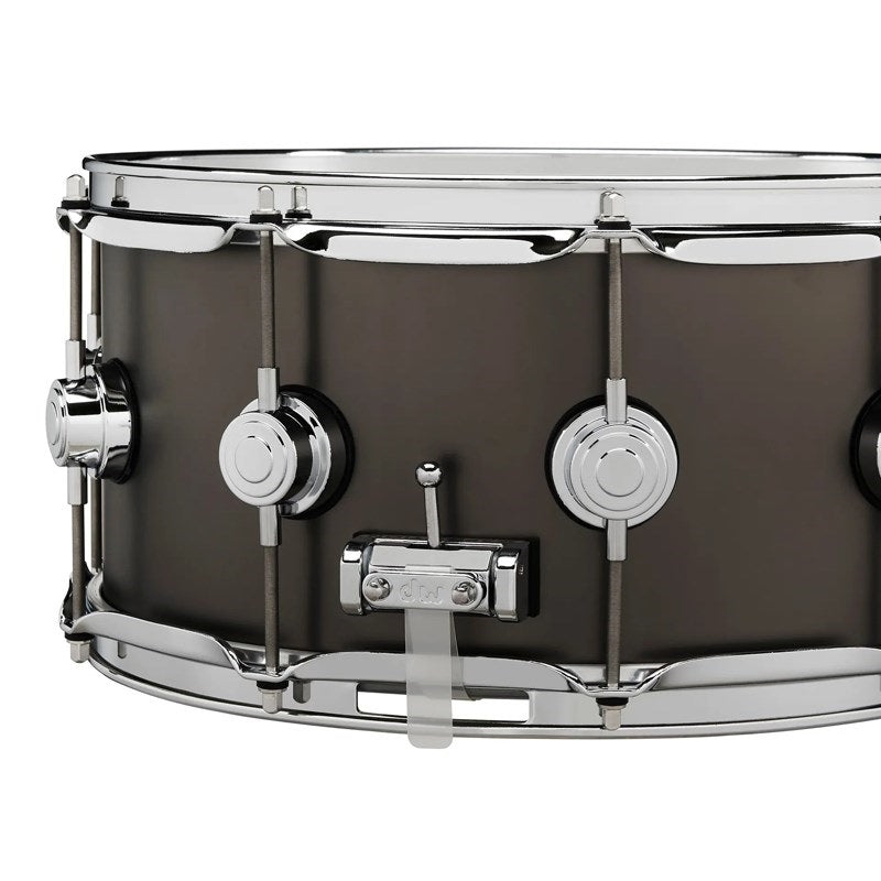 DRVD6514SVCBK_[Collector's_Satin_Black_over_Brass_Snare_14''x6_5'']_05