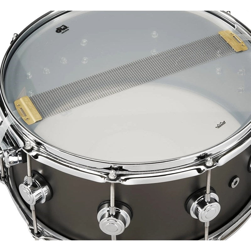DRVD6514SVCBK_[Collector's_Satin_Black_over_Brass_Snare_14''x6_5'']_06