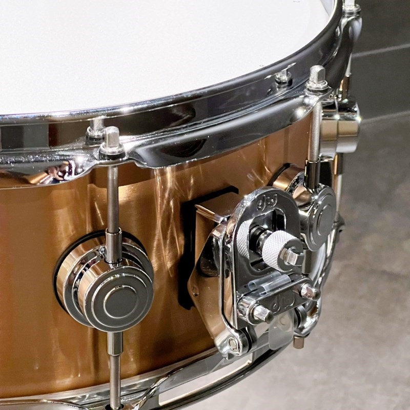 DRVZ5514SVC_[Collector's_Series_Brushed_Bronze_Snare_Drum_14×5_5]_02
