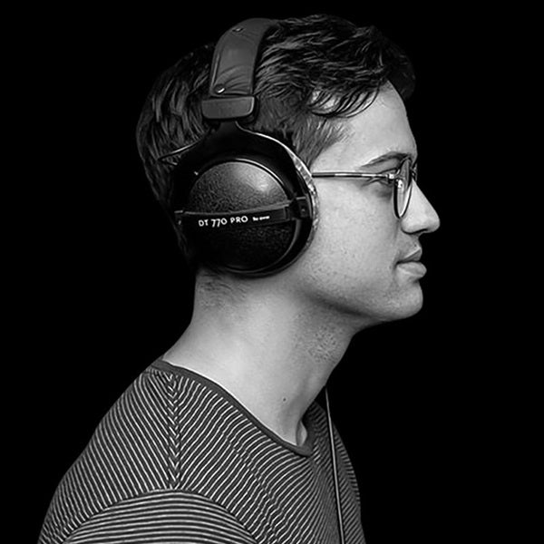 DT_770_PRO_80_Ohm_(closed_studio_headphones，_80_ohms)_04