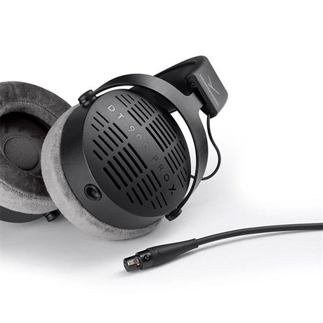 DT_900_PRO_X_(Open-back_Studio_Headphones)_04