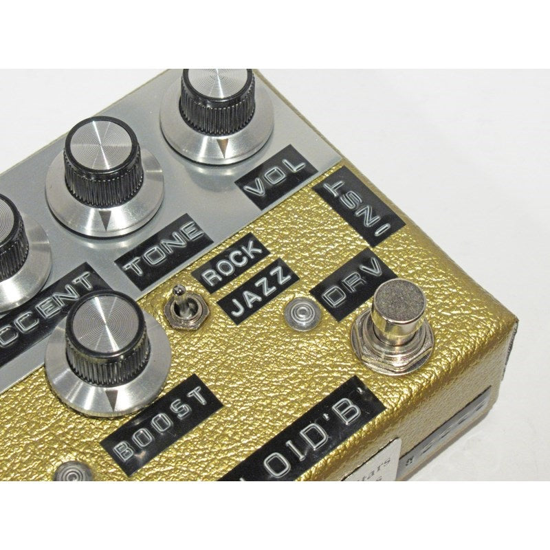DUMBLOID_B_Boost_Gold_Tolex_03