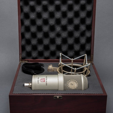 FC-357_CLARION_05