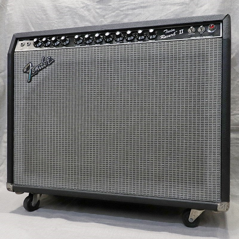Fender_Twin_Reverb_II_early80's_01
