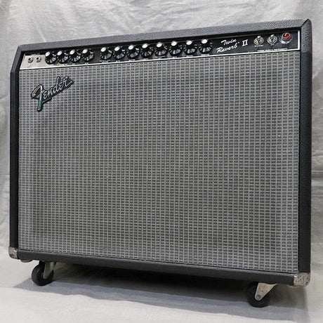 Fender_Twin_Reverb_II_early80's_01