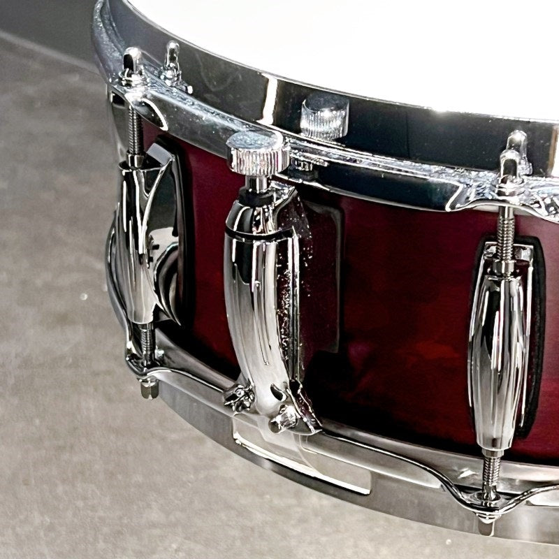 GBSL-0514S8CL_CRO_[Brooklyn_Snare_Drum_14×5_-_Satin_Cherry_Red]_03