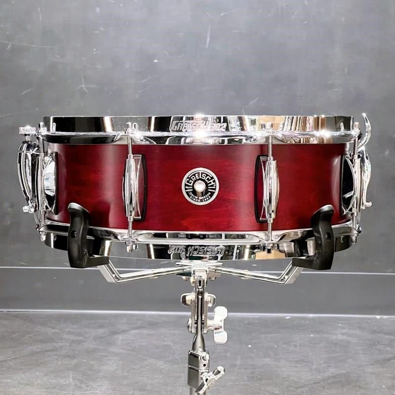 GBSL-0514S8CL_CRO_[Brooklyn_Snare_Drum_14x5_-_Satin_Cherry_Red]_[In-Store_Display_Special_Price]_01