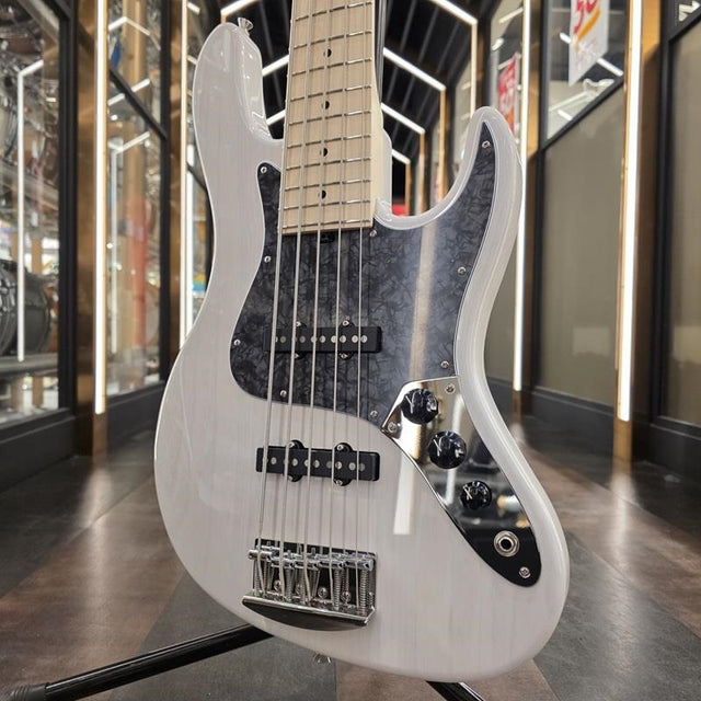 Hermes_Series_MV5_PASSIVE_(Trans_White)_01