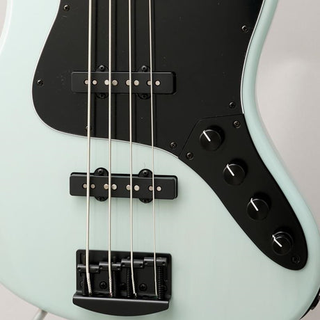 Hermes_Series_RV4_LE_(Trans_Sonic_Blue)_09