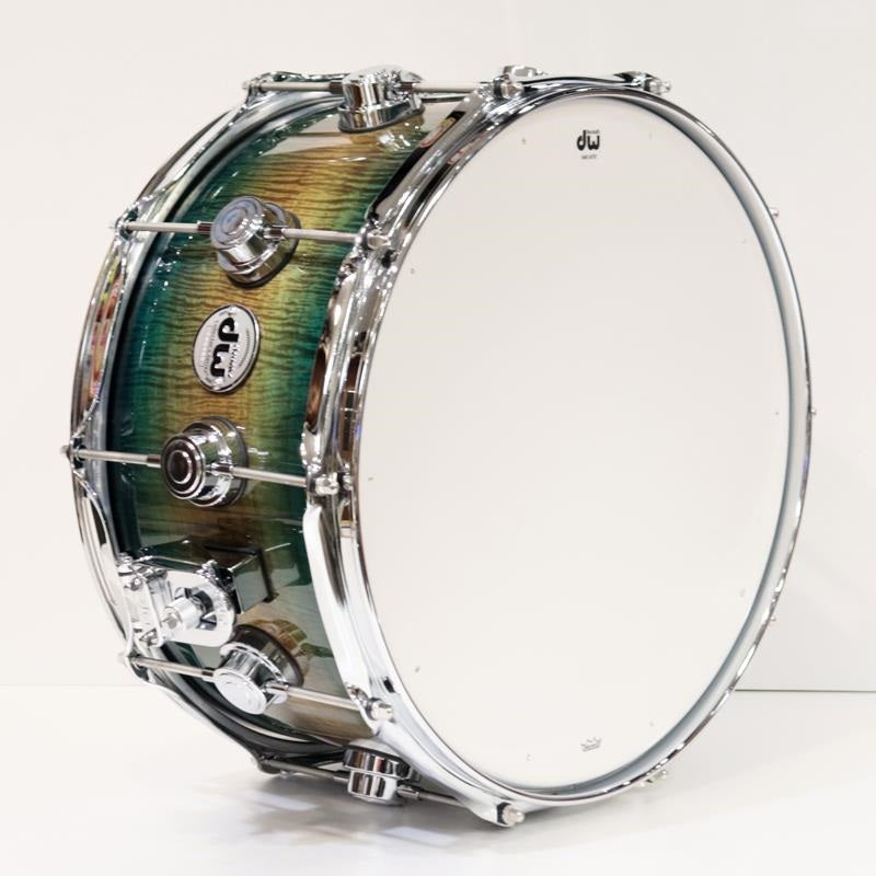 [Ikebe_Musical_Instrument_Store_50th_Anniversary_Model]_DRX60714SSC533_[Collector's_Pure_Maple_Old_Style_VLT_Shell_14x7___Lacquer_Specialty_Natural_To_Regal_Blue_Burst_Over_Koa]_06