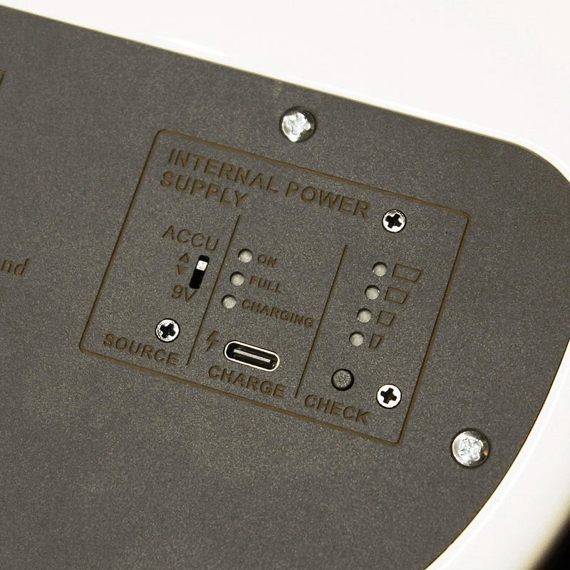 JABBA_Custom_5_(Monolith_Vintage_White_Gloss)_09