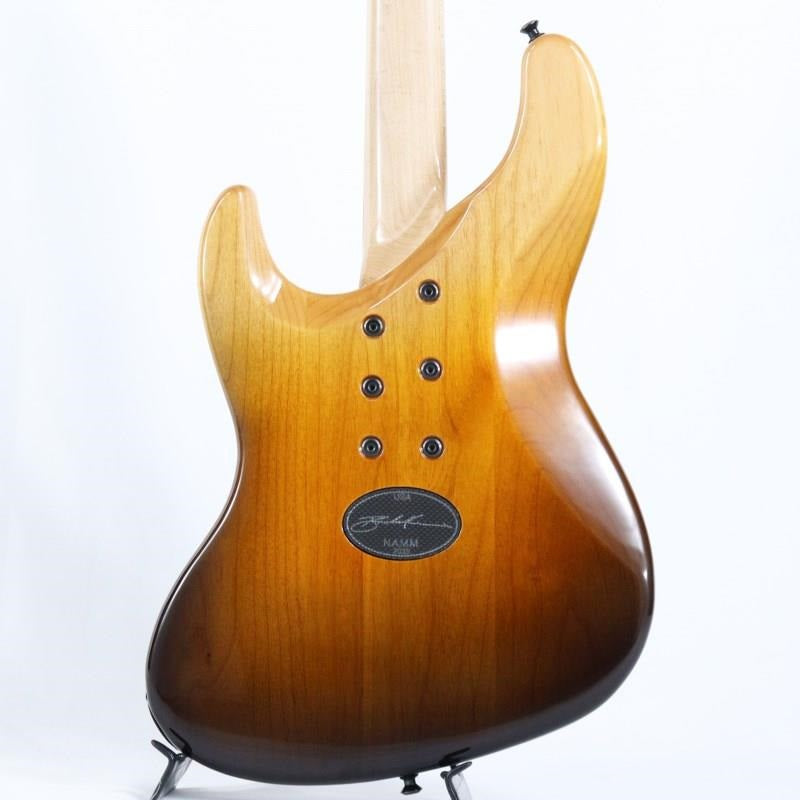 JXB4_USA_CUSTOM_Spalted_Maple_Top_(Gloss_Spalted_Caramel_Fade)_[2025_NAMM_Show_Exhibit_Model]_05
