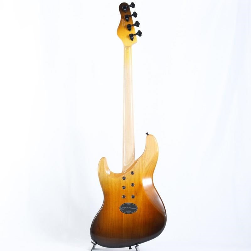 JXB4_USA_CUSTOM_Spalted_Maple_Top_(Gloss_Spalted_Caramel_Fade)_[2025_NAMM_Show_Exhibit_Model]_06