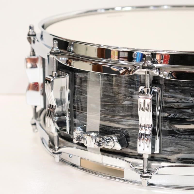 LS401XX1Q_[Classic_Maple_14''×5''_Snare_Drum_-_Vintage_Black_Oyster]_04