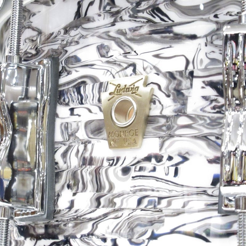LS403XXWA_[Classic_Maple_14x6_5_Snare_Drum_-_White_Abalone_Limited_Edition]_[2024_Limited_Edition_Color___Limited_to_85_Units_Worldwide]_[In-Store_Display_Special_Price]_09