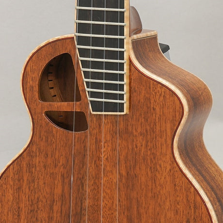 Le_mini_Koa_(Soprano_Longneck_Ukulele)_El_Lucia_07