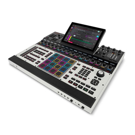 MPC_XL_[Standalone_Flagship_Sampler]_(Akai)_02