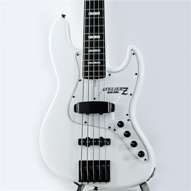 M#265_(WH_E_MH_w_Black_Hardware)_01