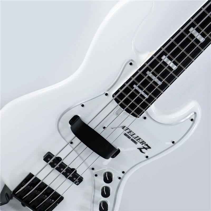 M#265_(WH_E_MH_w_Black_Hardware)_03