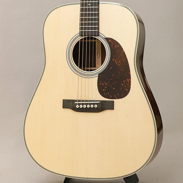 Martin_CTM_HD-28_Authentic_1941_Feature_Premium_Adironcak_Spruce___Premium_Madagascar_Rosewood_-Factory_Wood_Selection_Custom_Model-_01