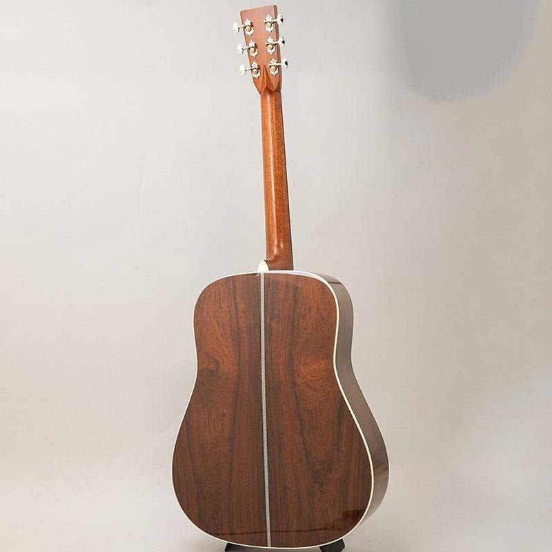 Martin_CTM_HD-28_Authentic_1941_Feature_Premium_Adironcak_Spruce___Premium_Madagascar_Rosewood_-Factory_Wood_Selection_Custom_Model-_04