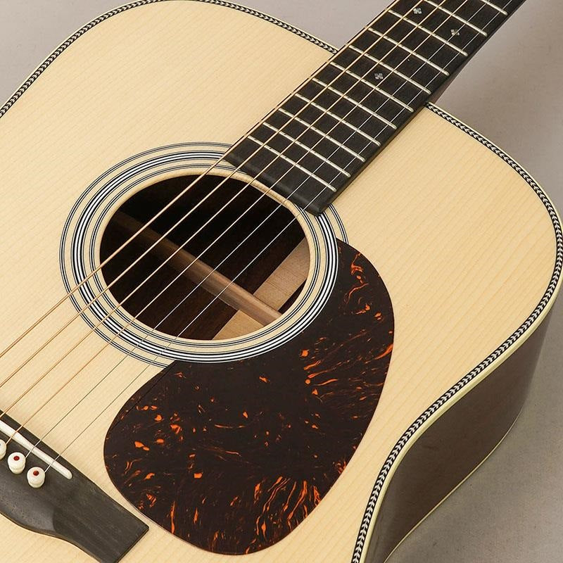 Martin_CTM_HD-28_Authentic_1941_Feature_Premium_Adironcak_Spruce___Premium_Madagascar_Rosewood_-Factory_Wood_Selection_Custom_Model-_07