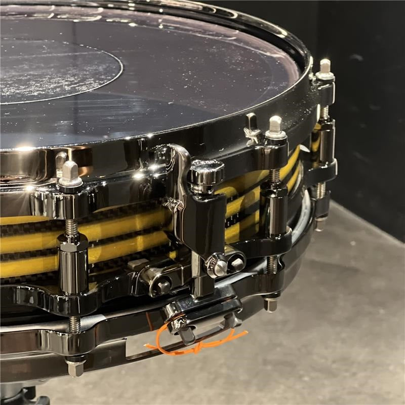 Masterworks_Snare_Drum_14x3_5_Free_Floating_-_Gold_Swirl_on_Black_Carbon_[Ikebe_Musical_Instruments_50th_Anniversary_Model]_02