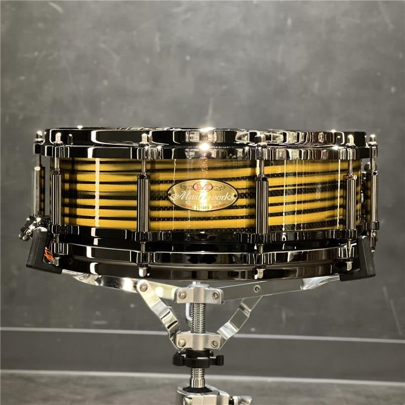 Masterworks_Snare_Drum_14x5_Free_Floating_-_Gold_Swirl_on_Black_Carbon_[Ikebe_Musical_Instruments_50th_Anniversary_Model]_01