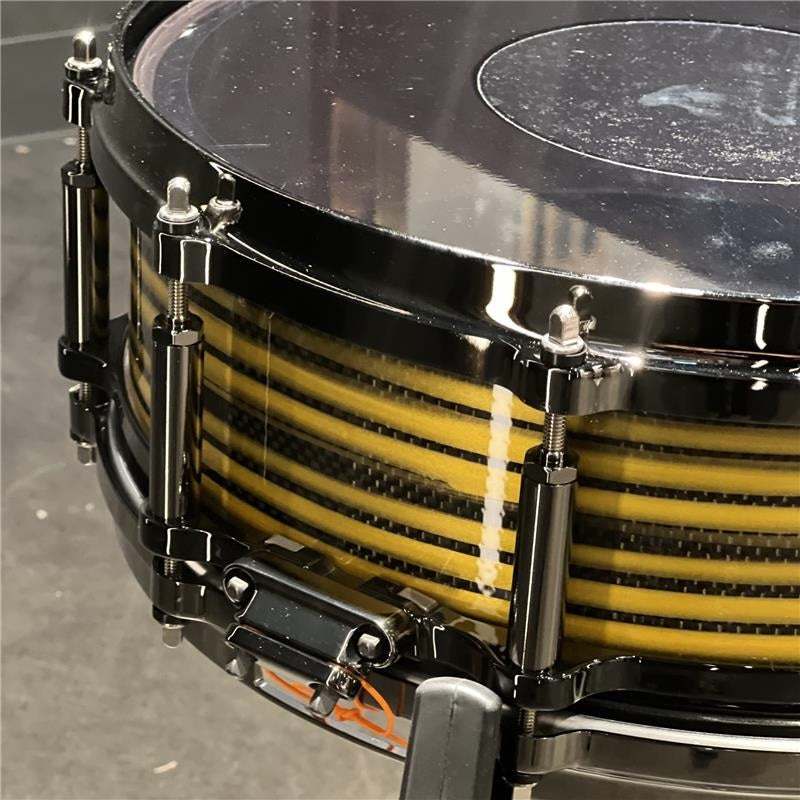 Masterworks_Snare_Drum_14x5_Free_Floating_-_Gold_Swirl_on_Black_Carbon_[Ikebe_Musical_Instruments_50th_Anniversary_Model]_03