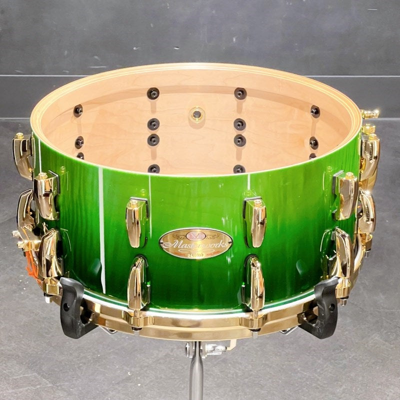 Masterworks_Snare_Drum_14×6_5_-_Emerald_Fade_over_White_Sycamore_w_Gold_Parts_[MWA1465SG]_04