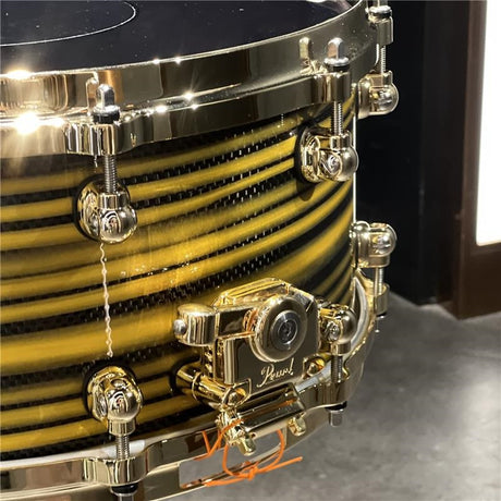 Masterworks_Snare_Drum_14x6_5_-_Gold_Swirl_on_Black_Carbon_[Ikebe_Musical_Instruments_50th_Anniversary_Model]_02