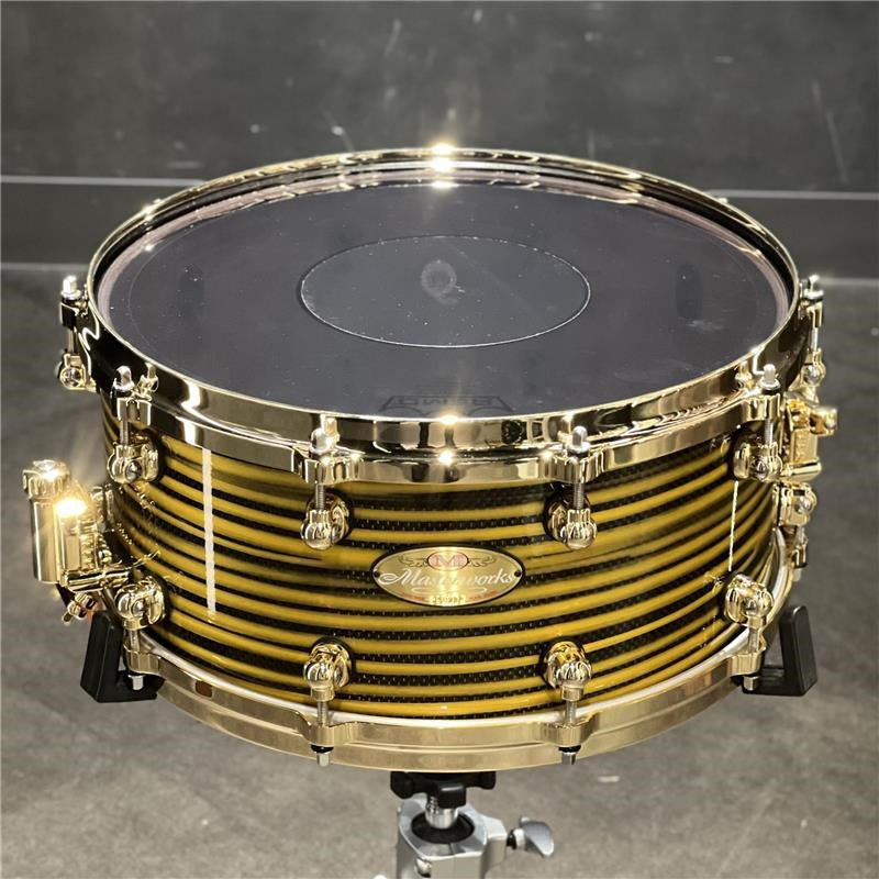 Masterworks_Snare_Drum_14x6_5_-_Gold_Swirl_on_Black_Carbon_[Ikebe_Musical_Instruments_50th_Anniversary_Model]_04