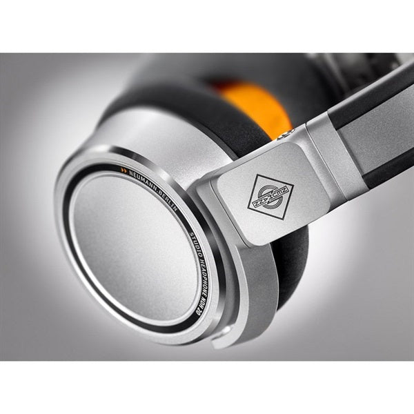 NDH_20_(Domestic_Genuine_Product)_(Neumann_Headphones)_(Closed)_03