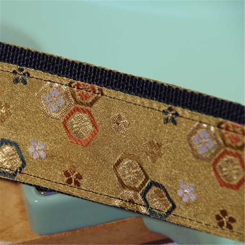 Nishijin-woven_guitar_strap_DGS-NHK60，_flower_diamond，_tortoiseshell_gold_03