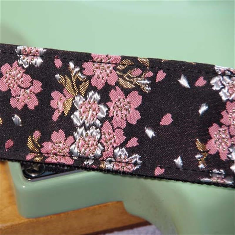 Nishijin-woven_guitar_strap_DGS-NWS60_in_cherry_blossom_black_and_pink_03