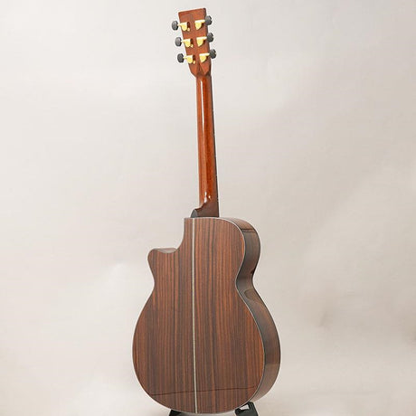 OM-C_R_w_Carlos_VIP-OEM_Tears_04