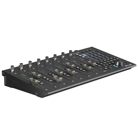 P1-M_(8-fader_physical_controller)_02