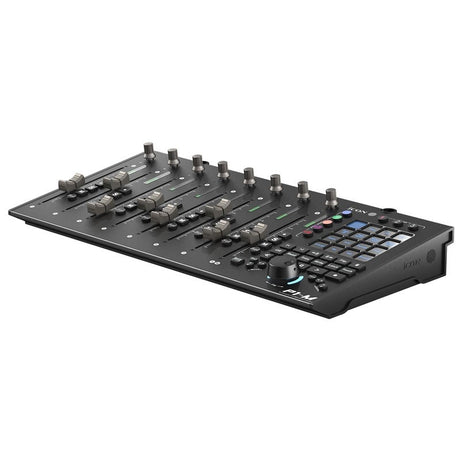 P1-M_(8-fader_physical_controller)_03