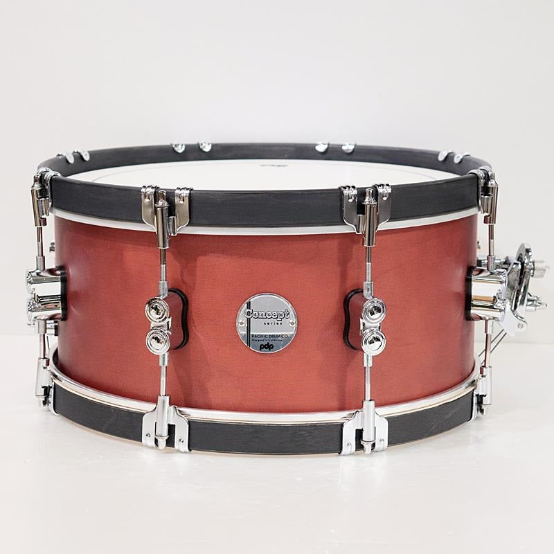 PDCC6514SSOE_[Concept_Classic_Snare_Drum_14''×6_5''_-_Oxblood_Stain_w_Ebony_Hoops]_[Limited_Quantity_Special_Price]_01