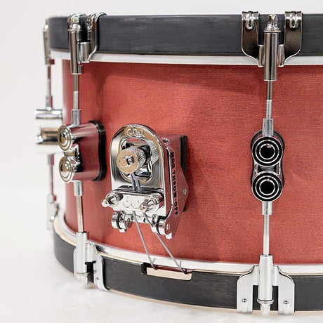 PDCC6514SSOE_[Concept_Classic_Snare_Drum_14''×6_5''_-_Oxblood_Stain_w_Ebony_Hoops]_[Limited_Quantity_Special_Price]_03