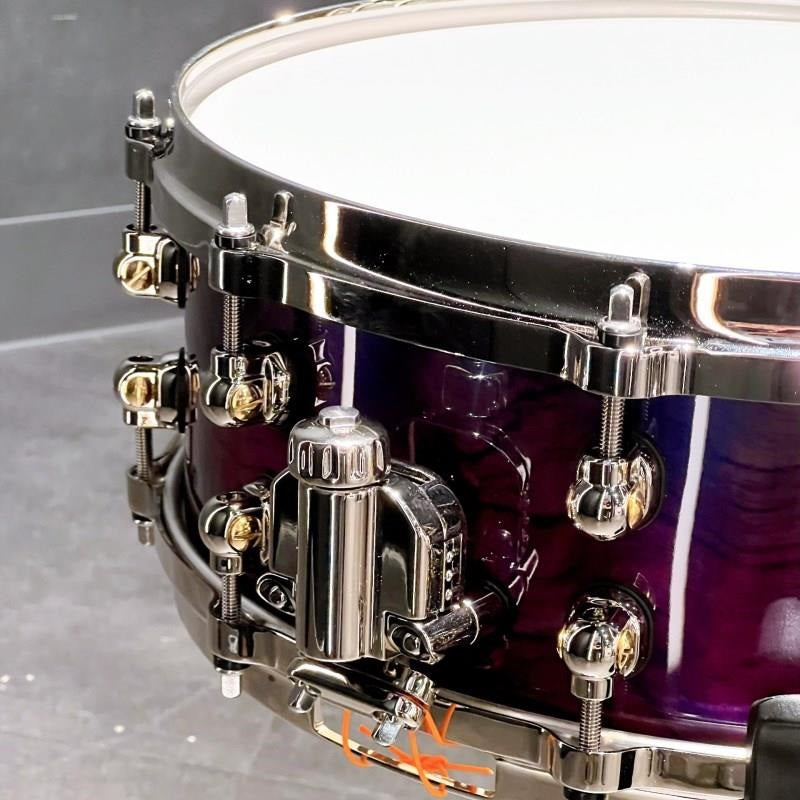RF1C1450S_N_#T01_[Reference_One_14x5_Snare_Drum_-_Limited_Color_Sapphire_Fade_over_Bubinga]_[Pearl_Factory_Tour_2024_Order]_[In-Store_Display_Special_Price]_03