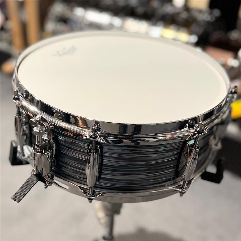 RN2-0514S-SOP_[RENOWN_Series_Snare_Drum_14_x_5___Silver_Oyster_Pearl]_[In-Store_Display_Special_Price]_02