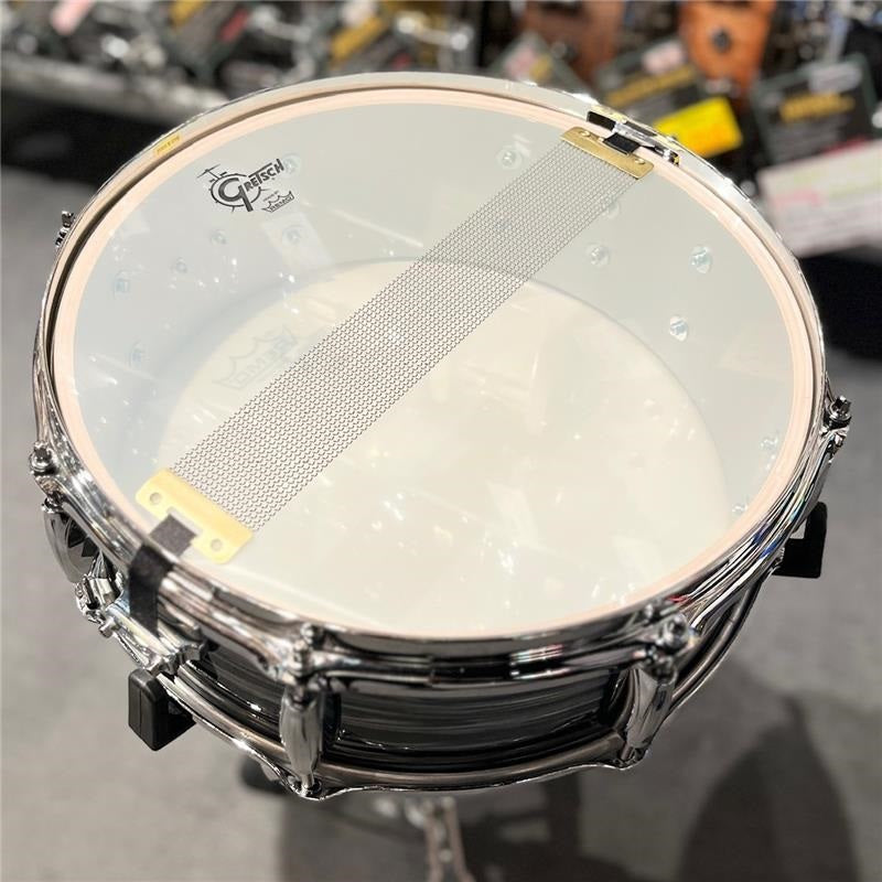 RN2-0514S-SOP_[RENOWN_Series_Snare_Drum_14_x_5___Silver_Oyster_Pearl]_[In-Store_Display_Special_Price]_03