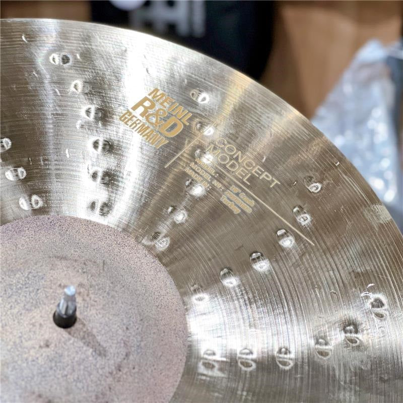 R&D_Prototype_Byzance_Traditional_Extra_Thin_Hammered_Crash_with_Sun-Line_Hammering_&_Unlathed_Bell_18_[1375g]_[Special_Order]_02