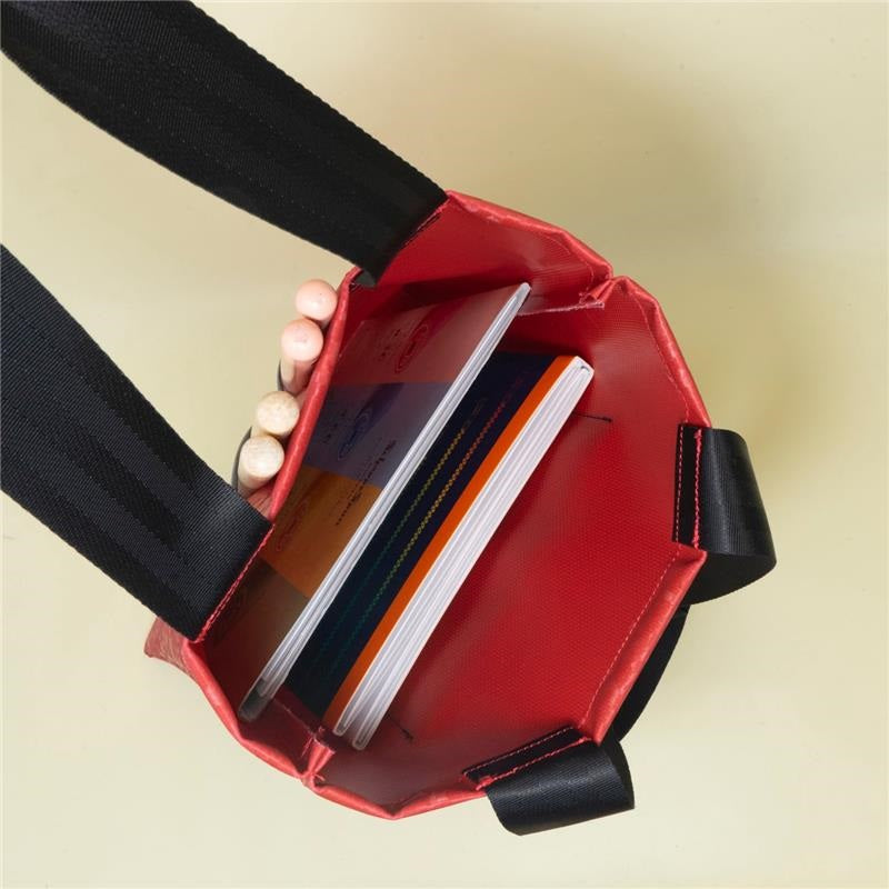 Red_Camo_Stick_Mo_Tote_Bag_07
