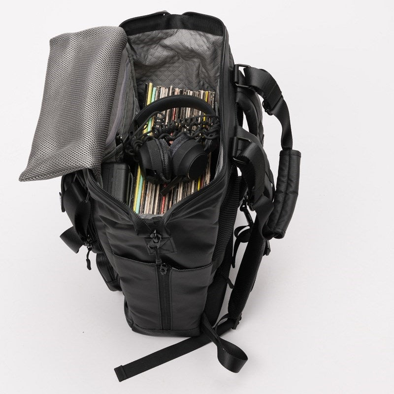 SOLID_BLAZE_TOTEPACK_85_[Equipment_Record_Bag]_(Magma)_05