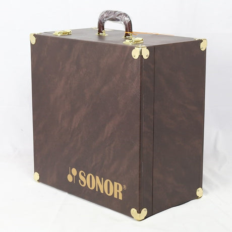 SQ2_14x7_Beech_Medium_Snare_Drum_-_Semi_Gloss_Dark_Roots___Black_Parts_09