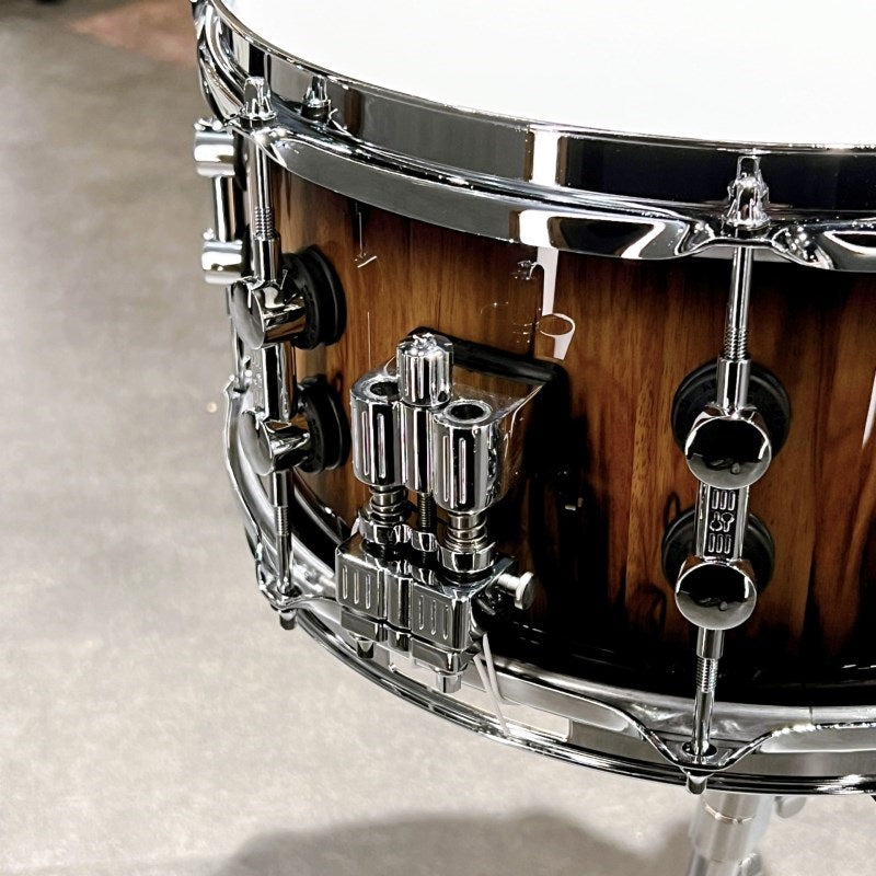SQ2_System_Snare_Drum_-_Beech_13x6_5_-_Purple_Burst_Finish_with_African_Marble_(Special_Order)_03