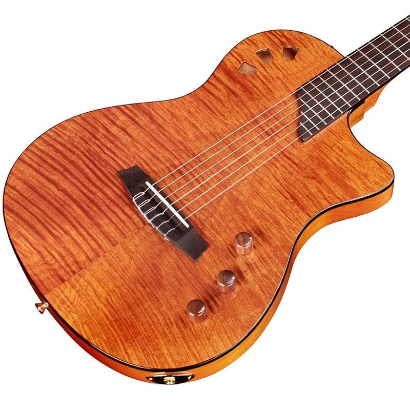 STAGE_GUITAR_(Natural_Amber)_Córdoba_03